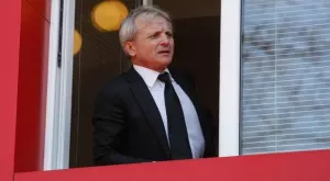 {{ otherArticle[0].article.title }}