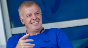 {{ otherArticle[0].article.title }}