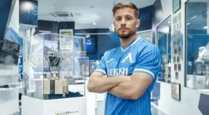 {{ otherArticle[0].article.title }}