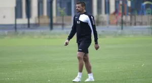 {{ otherArticle[0].article.title }}