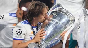 Ексклузивно: Лука Модрич остава в Реал, обявяват сделката до часове