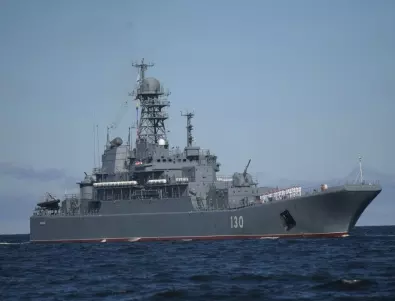 Показно: Как се унищожава руски десантен кораб (ВИДЕО)