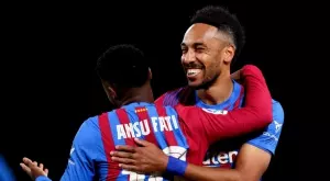 {{ otherArticle[0].article.title }}