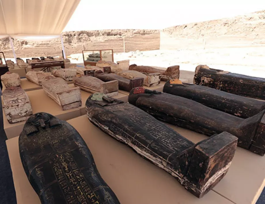 Най-голямото скривалище с мумии и статуи е открито в Египет