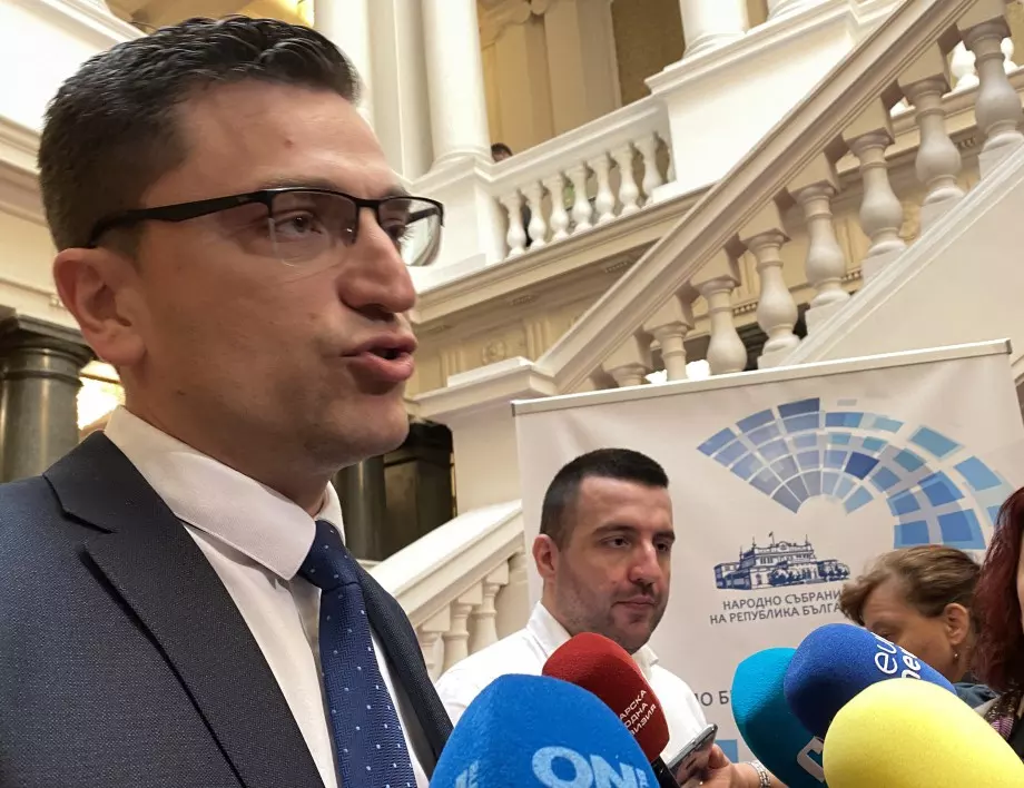 Венко Сабрутев: Не е възможен кабинет с друг премиер, нито с друг финансов министър