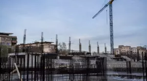 {{ otherArticle[0].article.title }}