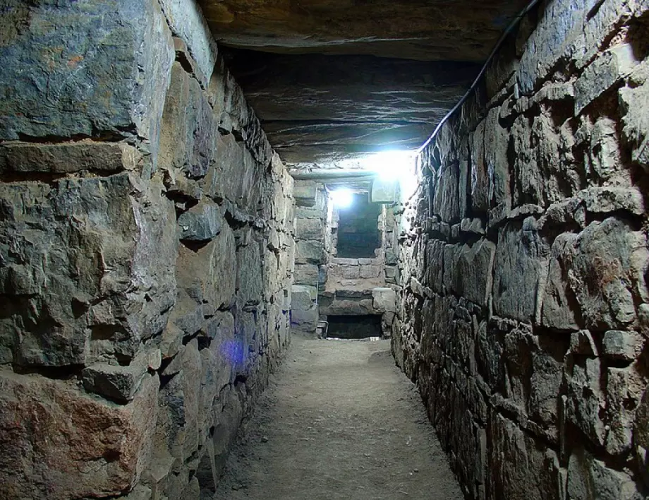 Таен тунел е открит под 3000-годишен храм-пирамида в Перу (ВИДЕО)