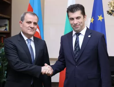 Петков и Байрамов отбелязаха доброто сътрудничество в енергетиката с Азербайджан