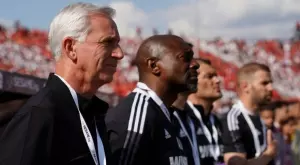 {{ otherArticle[0].article.title }}