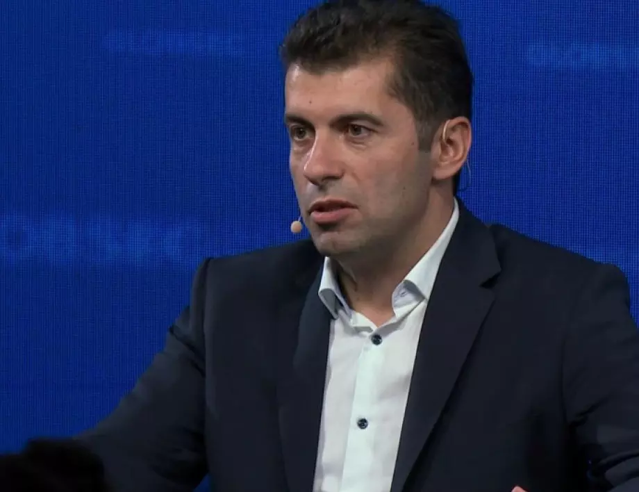 Кирил Петков: Президентът трябва да се върне при народа, битката не е завършена