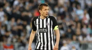 Как Партизан използва Саша Илич, за да плати по-малко на Валери Божинов