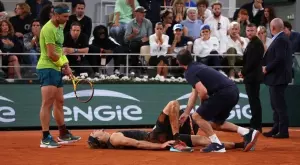 {{ otherArticle[0].article.title }}