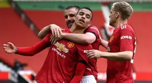 Отпратен от Манчестър Юнайтед пак разочарова, на "Олд Трафорд" го очакват отново