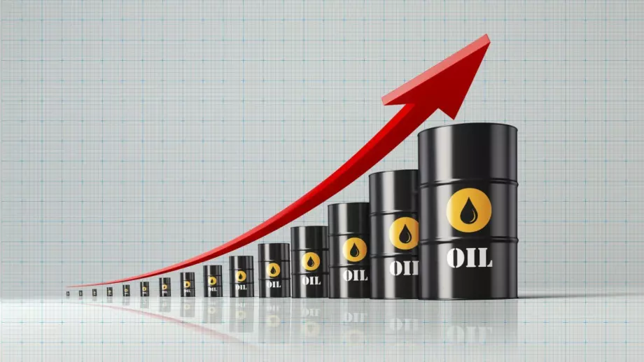 Новата седмица стартира с повишение на цените на петрола