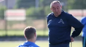 {{ otherArticle[0].article.title }}