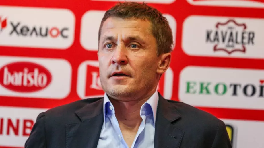 ЦСКА постави краен срок и чака окончателен отговор от двама футболисти