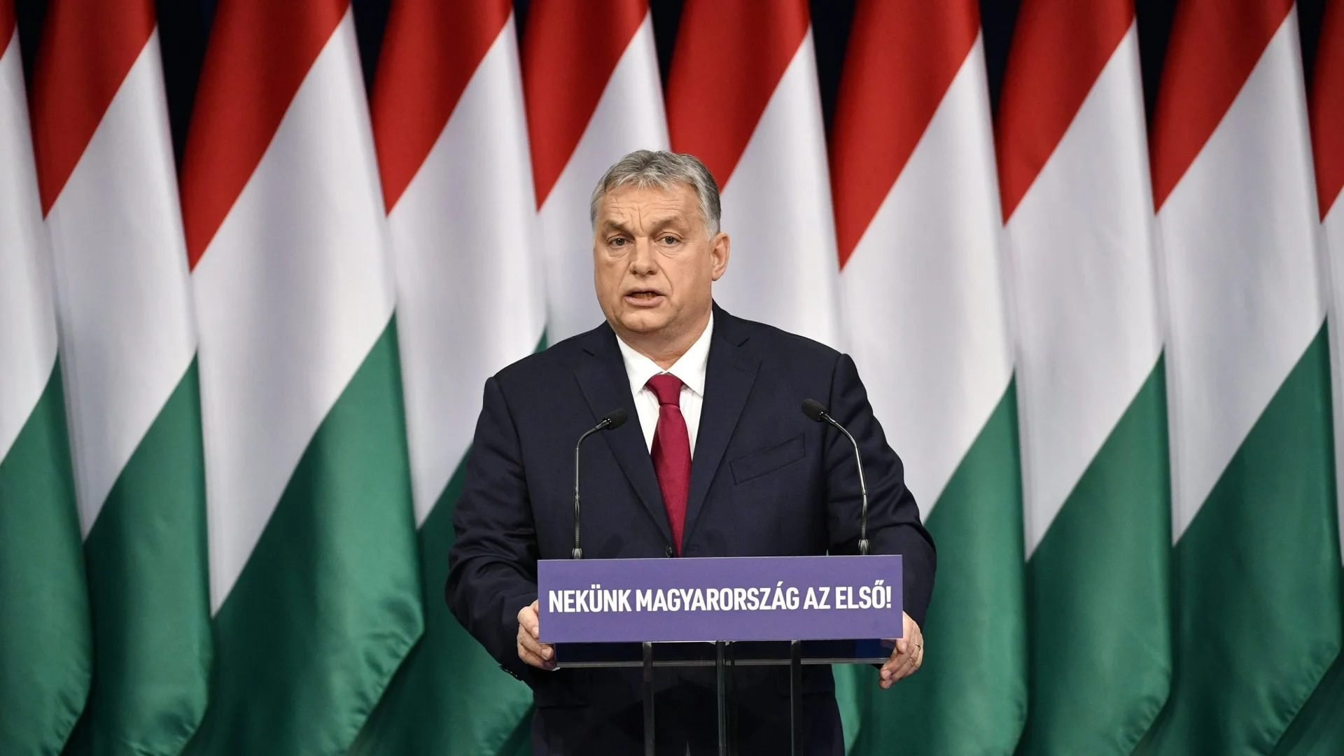 Под натиска на Орбан: ЕС отблокира замразени пари, за да махне ветото му за Украйна