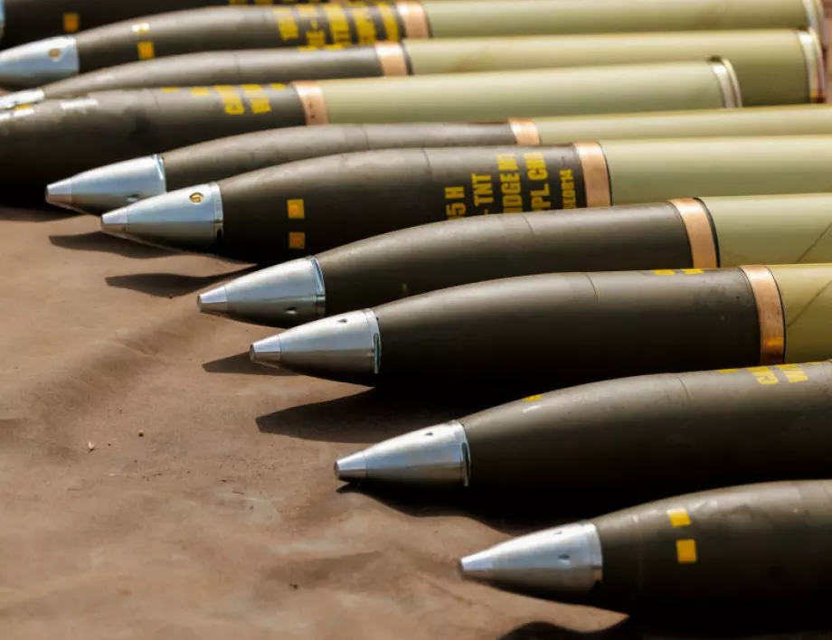 САЩ увеличават производството на боеприпаси за Украйна