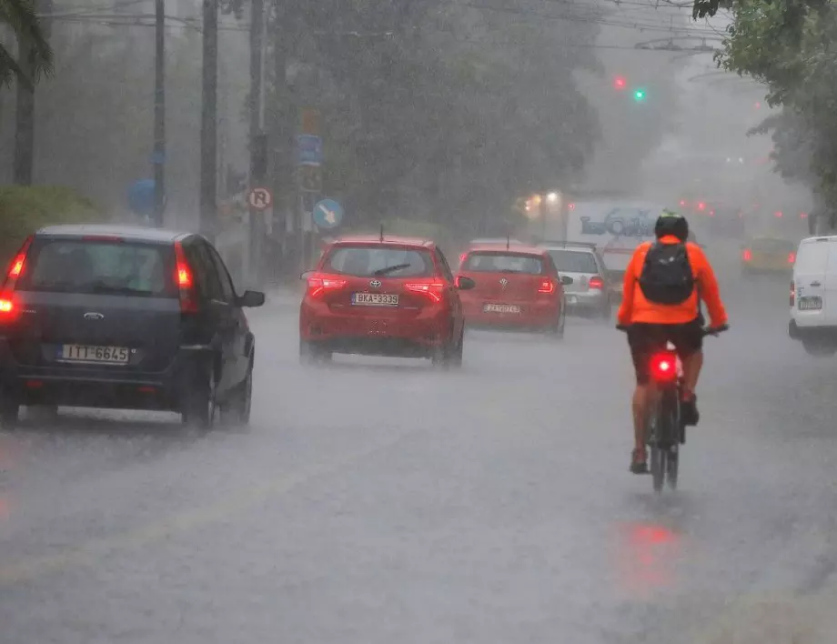 Над 100 души са евакуирани в Румъния заради наводненията