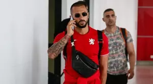 {{ otherArticle[0].article.title }}