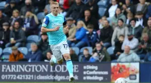 Пребиха жестоко приятелката на футболист на Дарби Каунти (СНИМКИ)