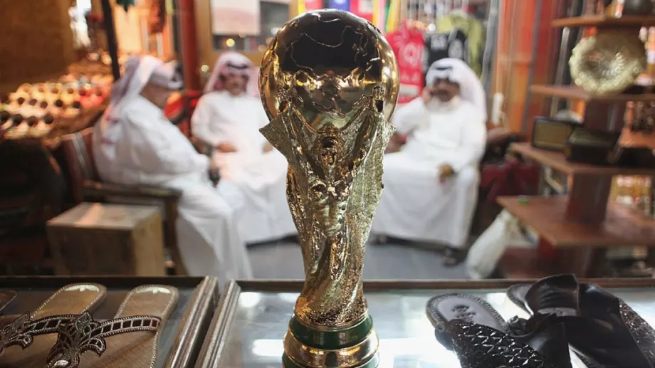 Катар слага 1000 палатки в пустинята за Световното първенство