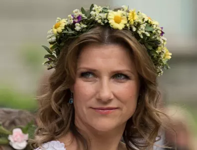 Принцесата на Норвегия се сгоди за шаман (СНИМКИ) 