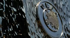 {{ otherArticle[0].article.title }}