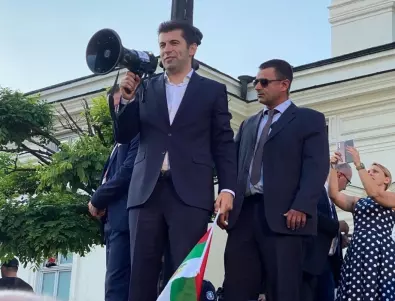 Кирил Петков: Няма да дадем България на тези мафиоти (ВИДЕО)