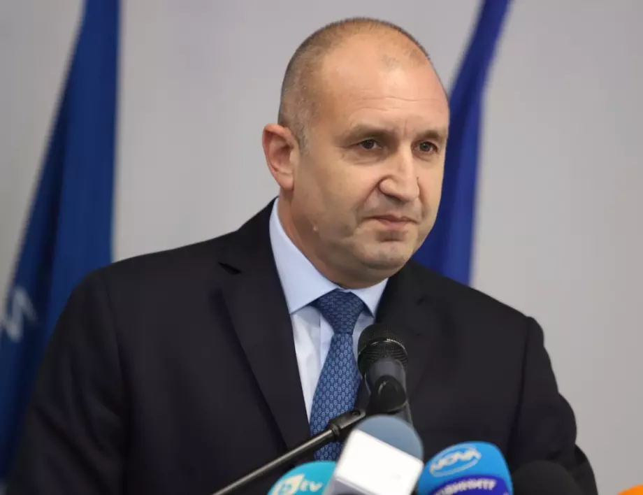 Румен Радев поздрави Боби Михайлов по случай 60-годишния му юбилей