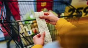 Брашното и някои зеленчуци поскъпват, но цените като цяло бележат спад