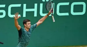 {{ otherArticle[0].article.title }}