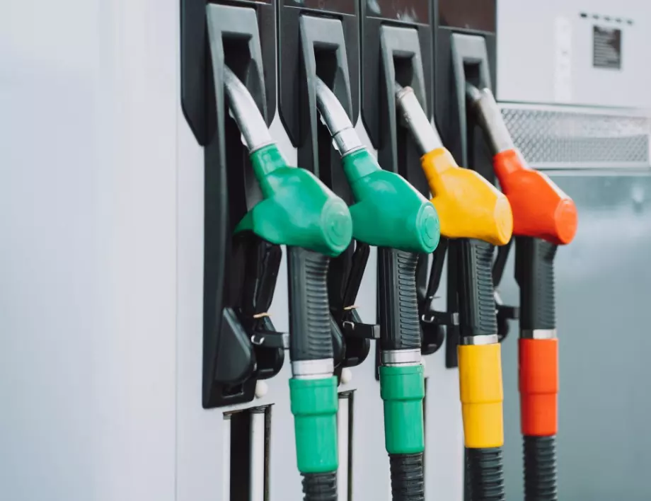 Правителството: "Лукойл" обеща да не останем без бензин и дизел