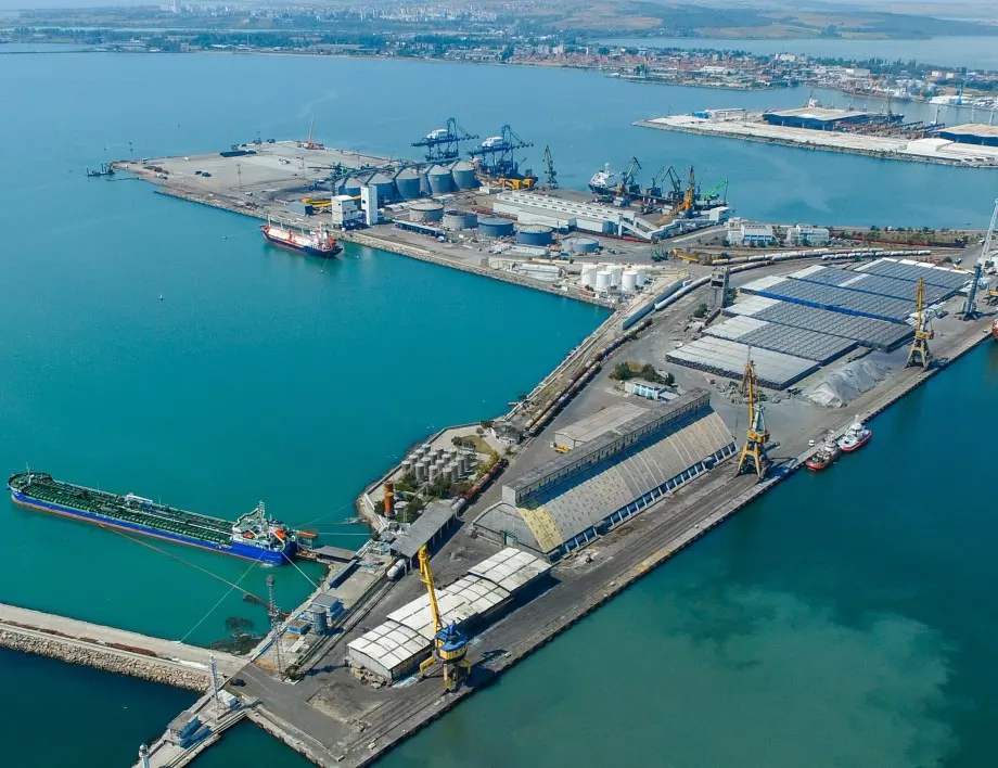 Къде се намира най-голямото пристанище в България – Варна или Бургас?