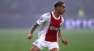 Антони с рязък завой: Щастлив съм в Аякс, обичам града