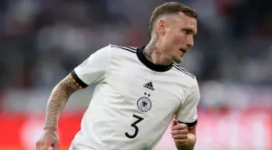 Манчестър Юнайтед набеляза защитник от Бундеслигата