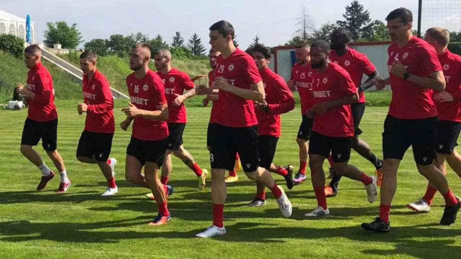 ЦСКА съобщи за проблеми на лагера в Австрия - двама играчи се прибират в България