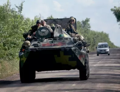 Арестович съобщи за обкръжени руски части и ново украинско настъпление в Херсонска област