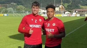 {{ otherArticle[0].article.title }}