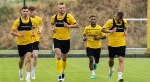 {{ otherArticle[0].article.title }}