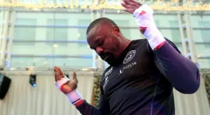 {{ otherArticle[0].article.title }}