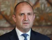 Радев: Целувката между Борисов и Петков ще роди само отвращение