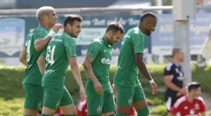 {{ otherArticle[0].article.title }}