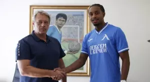 {{ otherArticle[0].article.title }}