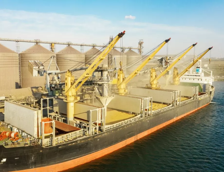 Пет месеца по-късно: Корабът "Рожен" отплава от украинското пристанище Черноморск