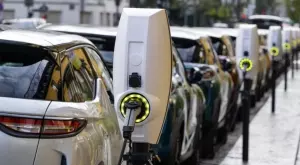 Автомобилните производители поставят под въпрос целите за електромобилите до 2035 г. на редица щати