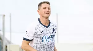 {{ otherArticle[0].article.title }}