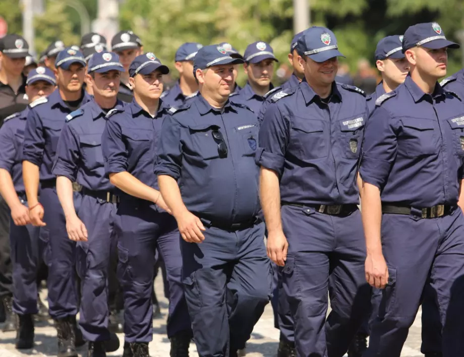 Полицаите излизат на протест