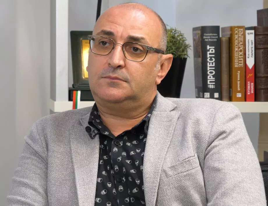 Милен Керемедчиев: Визитата на Фон дер Лайен в Скопие е индикация за проблем с РСМ, а не с България