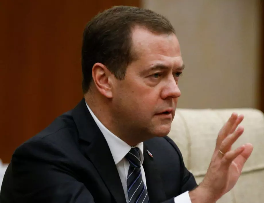 Медведев нарече Байдън "позор" и "луд човек с умствени увреждания"